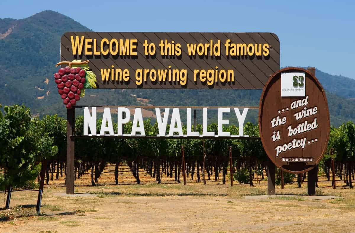 Napa Valley sign.